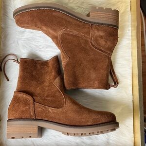 Elegant Tan Suede Ankle Booties